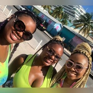 Meet your Posher, The Coleman Sisters